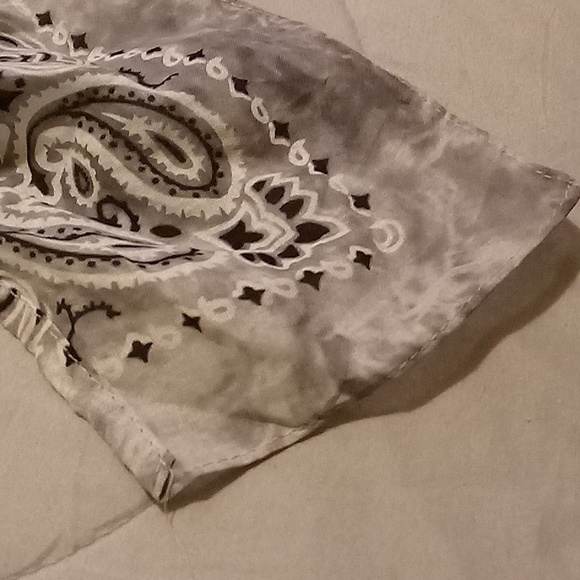 Gray Bandana Hat! - Picture 4 of 6